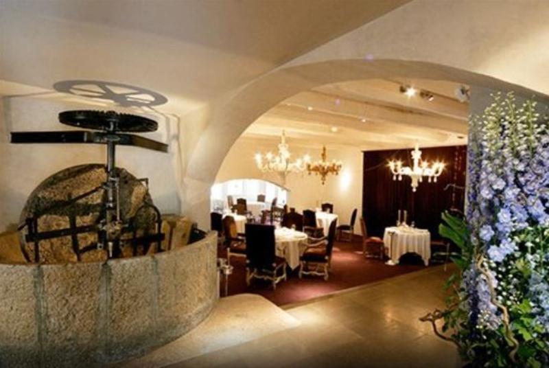Le Moulin De Mougins - Chateaux & Hotels Collection Restoran fotoğraf